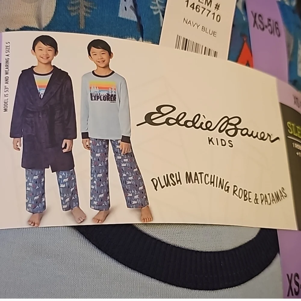 Eddie Bauer Kids 3-piece sleep set Plush Robe + Pajama top and Bottom Bo…